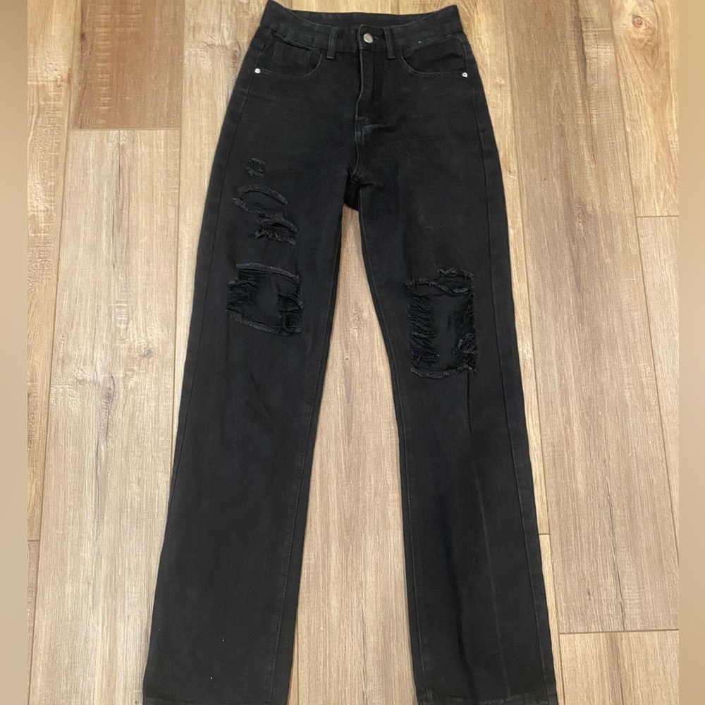 ripped jeans size extra small :)
